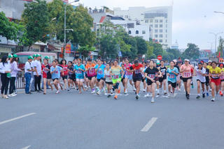 4.000 người hưởng ứng ngày chạy Olympic tại Ninh Bình