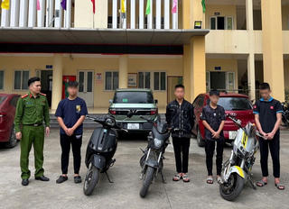 Xử lý nhóm thanh thiếu niên đi xe tốc độ cao, gây rối trật tự công cộng