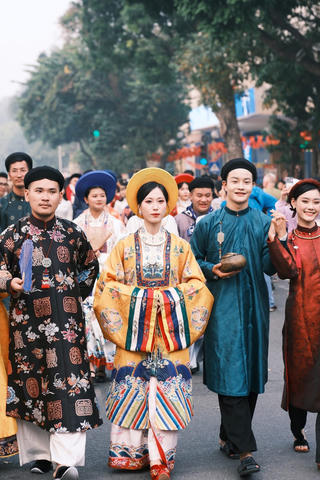 Nghệ thuật sáng tạo tìm về văn hoá cội nguồn