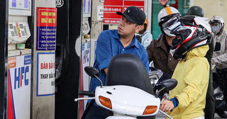 Giá xăng dầu giảm mạnh