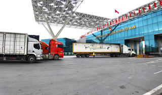 Quảng Ninh: Gần 1.500 phương tiện được thông quan vào ngày nghỉ cuối tuần tại cầu Bắc Luân II 