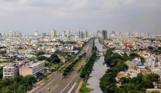 Tăng trưởng hai con số – Lời giải từ đầu tàu kinh tế - Bài 2: Hạ tầng, nhân lực quyết định tăng trưởng