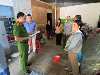 Khởi tố 02 "lang băm" chuyên sản xuất, buôn bán “thuốc nam gia truyền”