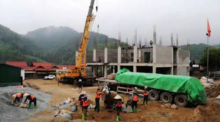 Thắp sáng tương lai cho học sinh vùng cao