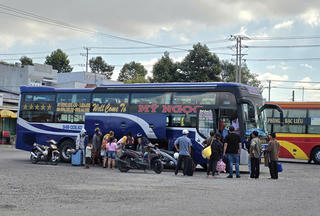 Doanh nghiệp vận tải linh hoạt thích ứng biến động giá xăng dầu