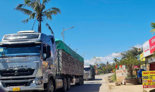 Tìm phương án hạn chế nguy cơ mất an toàn giao thông trên tuyến Quốc lộ 49