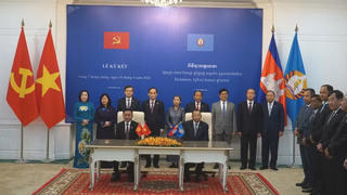 Thường trực Ban Bí thư Trần Cẩm Tú chứng kiến lễ trao Bản ghi nhớ hợp tác giai đoạn 2026-2030