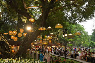 Khai mạc không gian nghệ thuật “Vườn Ánh sáng”