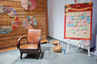  Triển lãm “Phất Quạt Hoạ Văn” lan tỏa giá trị làng nghề truyền thống