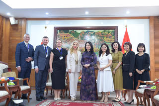 Bộ trưởng Bộ VHTTDL Lâm Thị Phương Thanh tiếp và làm việc với Bộ trưởng Bộ Văn hóa Slovakia