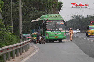 Xử lý nhiều trường hợp đi xe máy vào cao tốc Đại lộ Thăng Long