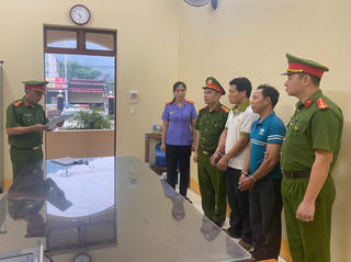 Tuyên Quang: Khởi tố 2 đối tượng sử dụng con dấu, tài liệu giả để lừa đảo