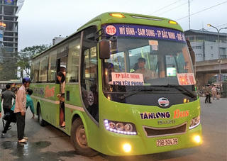 Hà Nội tăng tốc chuyển đổi xanh hơn 20 tuyến buýt kế cận