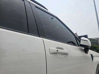 Nghệ An: Bé gái tử vong sau nhiều giờ bị bỏ quên trên ô tô