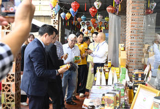 Làm gì phát triển du lịch “nóc nhà miền Tây”?