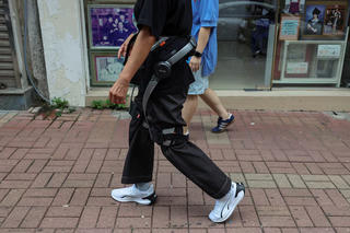 Tìm lại ký ức sau vụ hỏa hoạn nhờ chân robot