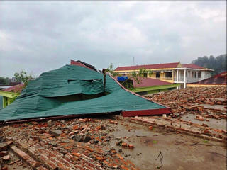 Thanh Hóa: Giông lốc kèm mưa đá gây thiệt hại nặng nề
