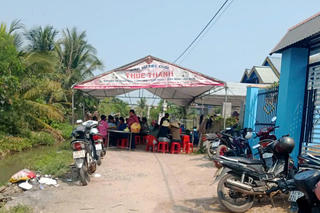 Gia Lai: Bé trai 2 tuổi rơi xuống mương nước tử vong