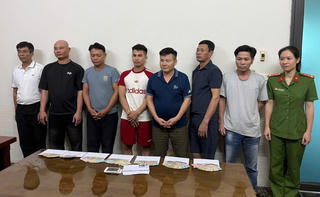 Nghệ An: Bắt giữ nhóm đối tượng đánh bạc