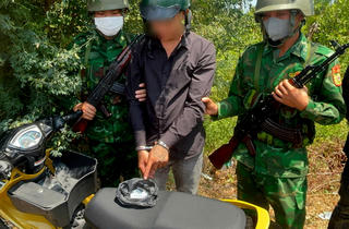 Biên phòng Vĩnh Long bắt đối tượng tàng trữ ma túy