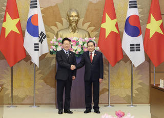 Chủ tịch Quốc hội Trần Thanh Mẫn hội kiến Tổng thống Hàn Quốc Lee Jae Myung
