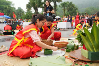Hấp dẫn hương nếp bánh chưng dâng Vua Hùng