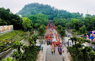 Ngời sáng nghĩa đồng bào 