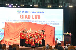 Đà Nẵng: Hải đoàn 21 lan tỏa kiến thức biển, đảo, gắn kết quân dân dịp lễ lớn