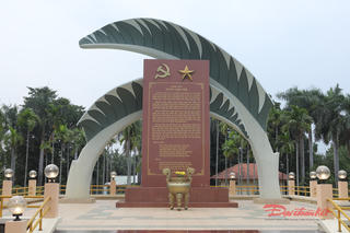 TP Hồ Chí Minh: Khu tưởng niệm Vườn Cau Đỏ thu hút giới trẻ dịp lễ 30/4