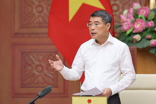 Thủ tướng: Triển khai hiệu quả quy định nâng ngưỡng miễn thuế hộ kinh doanh lên 1 tỷ đồng/năm