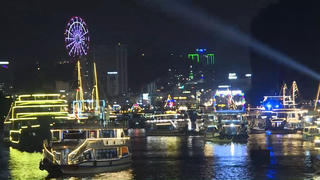 Đặc sắc màn diễu hành xe mô hình, tàu du lịch tại Carnaval Hạ Long 2026