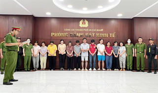 TP Hồ Chí Minh: Bắt tạm giam 12 đối tượng trong đường dây mua bán trái phép hóa đơn trị giá gần 7.000 tỷ đồng