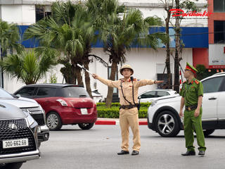 Cảnh sát giao thông Hà Nội giữ giao thông thông suốt ngày đầu nghỉ lễ