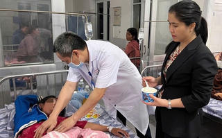 Quảng Trị: Khoảng 50 người bị ngộ độc nghi do ăn bánh mì