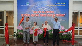 Triển lãm 24 tác phẩm mỹ thuật về học tập và làm theo tư tưởng, đạo đức, phong cách Hồ Chí Minh