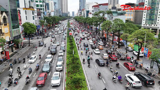 Hà Nội nhộn nhịp trở lại sau kỳ nghỉ lễ 30/4 - 1/5