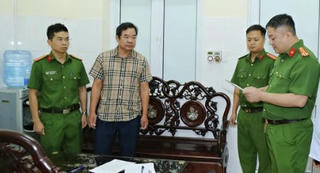 Phó Giám đốc Bệnh viện Phổi Hà Nội “cầm đầu” đường dây làm giả bệnh án giúp hoãn thi hành án