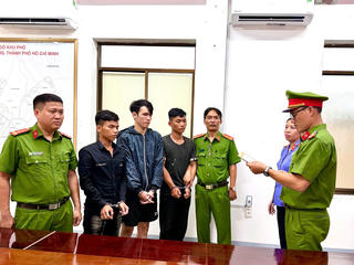 TP Hồ Chí Minh: Công an tạm giữ 3 đối tượng để điều tra hành vi 'Gây rối trật tự công cộng'