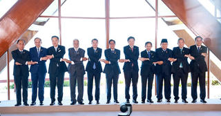 Thủ tướng Lê Minh Hưng: Trong một thế giới đầy biến động, ASEAN cần đón đầu và định hình thay đổi