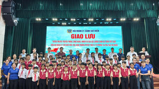 Đà Nẵng: Hải đoàn 21 tuyên truyền biển đảo cho học sinh 