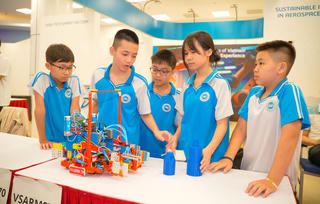 Học sinh cả nước tranh tài công nghệ tại Chung kết VSAR 2025–2026