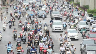 Hà Nội chưa xem xét thông qua đề án cấm xe máy xăng vào Vành đai 1