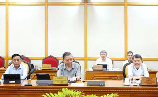 Bộ Chính trị cho ý kiến hoàn thiện thể chế vượt trội, tạo động lực mới để Thành phố Hồ Chí Minh phát triển nhanh, bền vững