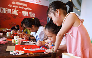 Khám phá tranh Kim Hoàng bằng những trải nghiệm thú vị