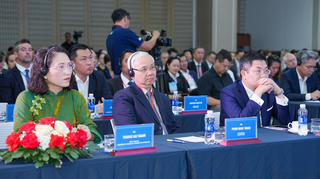 Cực tăng trưởng mới dựa trên tri thức và công nghệ