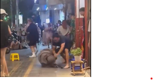 Hà Nội: Tạm giữ một số đối tượng ẩu đả khiến cô gái bị đánh gục trên phố Huế