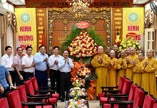Trưởng ban Tuyên giáo và Dân vận Trung ương Trịnh Văn Quyết thăm, chúc mừng Giáo hội Phật giáo Việt Nam nhân Đại lễ Phật đản