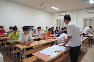 Có nên bỏ kỳ thi vào lớp 10?