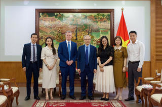 Tăng cường hợp tác quảng bá văn hoá Việt Nam ra thế giới