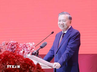 Tổng Bí thư, Chủ tịch nước Tô Lâm gặp gỡ cộng đồng người Việt Nam tại Thái Lan